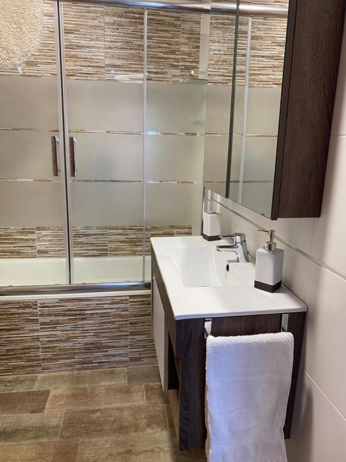 Apartamento Andalucia - Sea View, Beach, Marina, Lift & Free Parking غاروشا المظهر الخارجي الصورة
