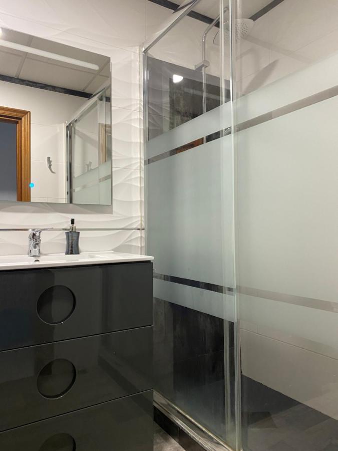 Apartamento Andalucia - Sea View, Beach, Marina, Lift & Free Parking غاروشا المظهر الخارجي الصورة