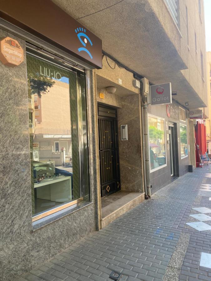 Apartamento Andalucia - Sea View, Beach, Marina, Lift & Free Parking غاروشا المظهر الخارجي الصورة